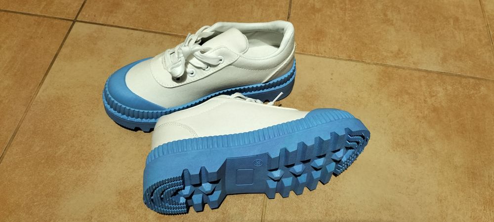 Trampki damskie rozm. 38