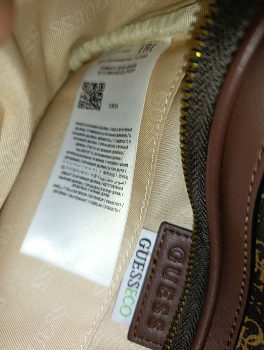 Сумка на пояс Guess