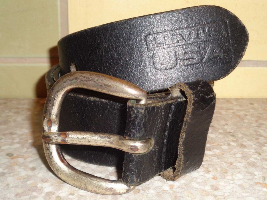 Skórzany pas LEVI'S w dobrym stanie 94 cm