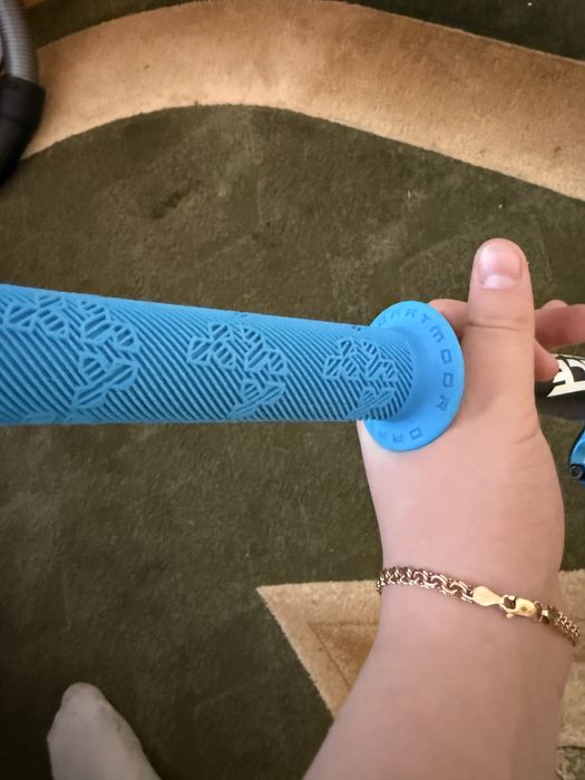 Руль Raceface, винос Spank spoon, гріпси dartmoor