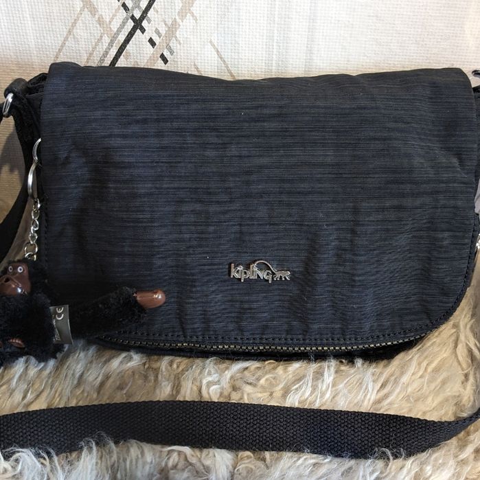 Гарна сумочка крос-боді  Kipling