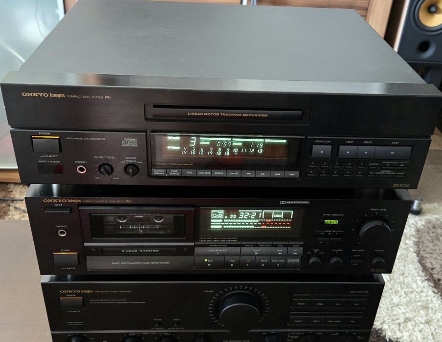 Onkyo integra A-8670,TA-2550,DX-6750,pilot