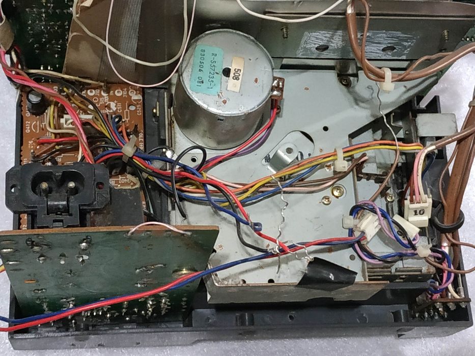 Продам на запчасти остатки Sanyo C3