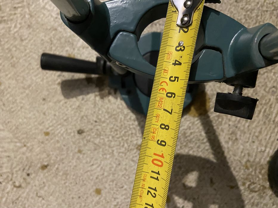 Prowadnica wiertarska obrotowa do wiertarek