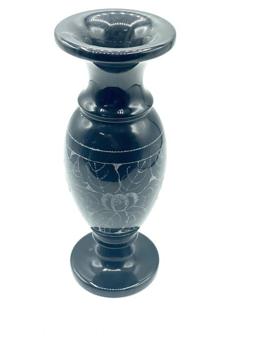 Jarra antiga em pedra marmore preto