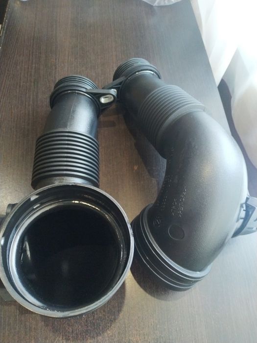 Продам патрубок БМВ