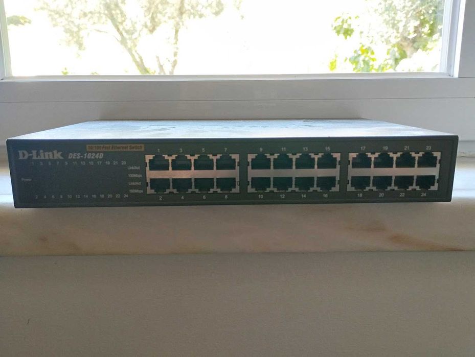 switch d-link des-1024d