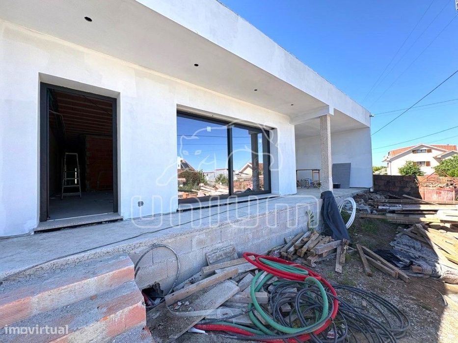 Moradia Alvarães