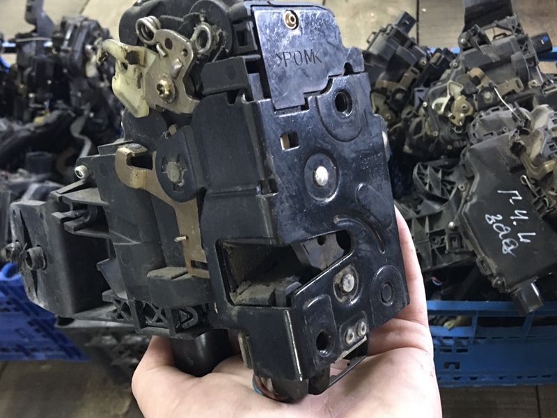 Трос Замок двери Audi Ауди A6 VW passat B5 B6 VW T4 T5 Golf 4 5