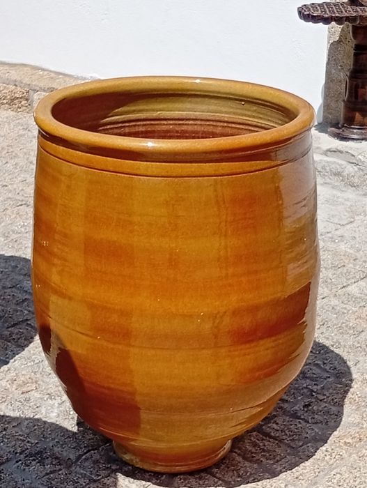 Vasos rústico e vidrados