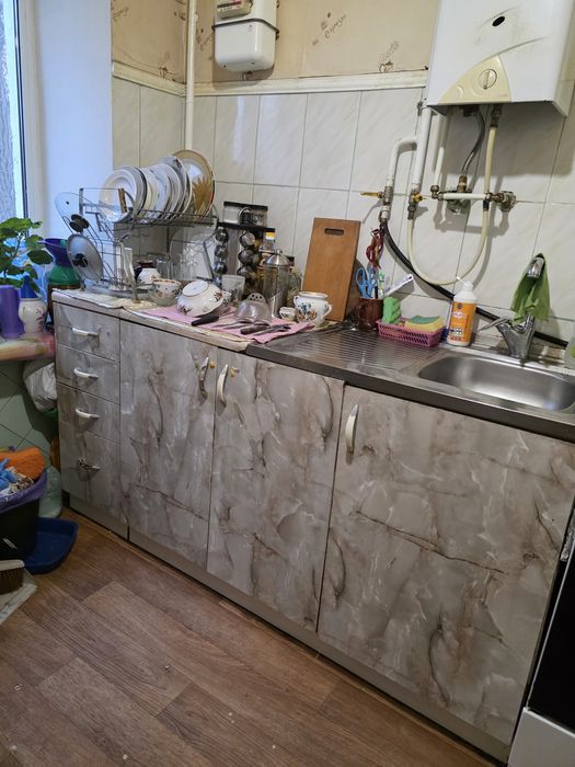Кухонний гарнітур 1,6 м + нержавіюча мийка
