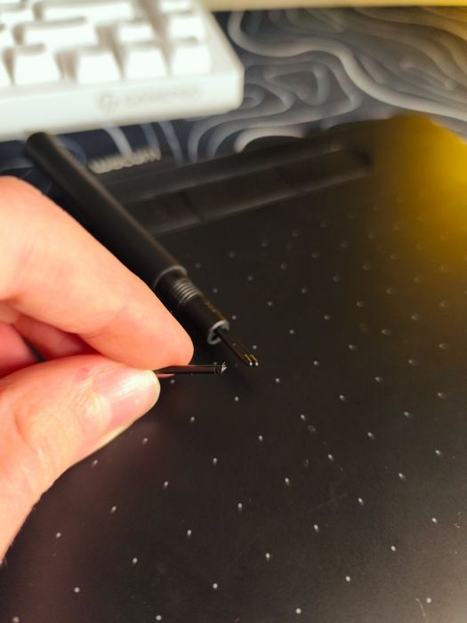 Графічний планшет, wacom intous M (CTL-6100WLК)