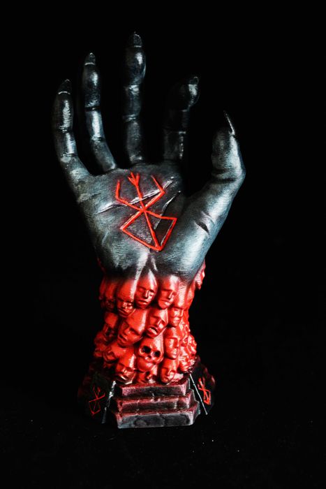 Mão de Deus – Berserk – Escultura Impresso em 3D e Pintado à Mão | NexoStudios