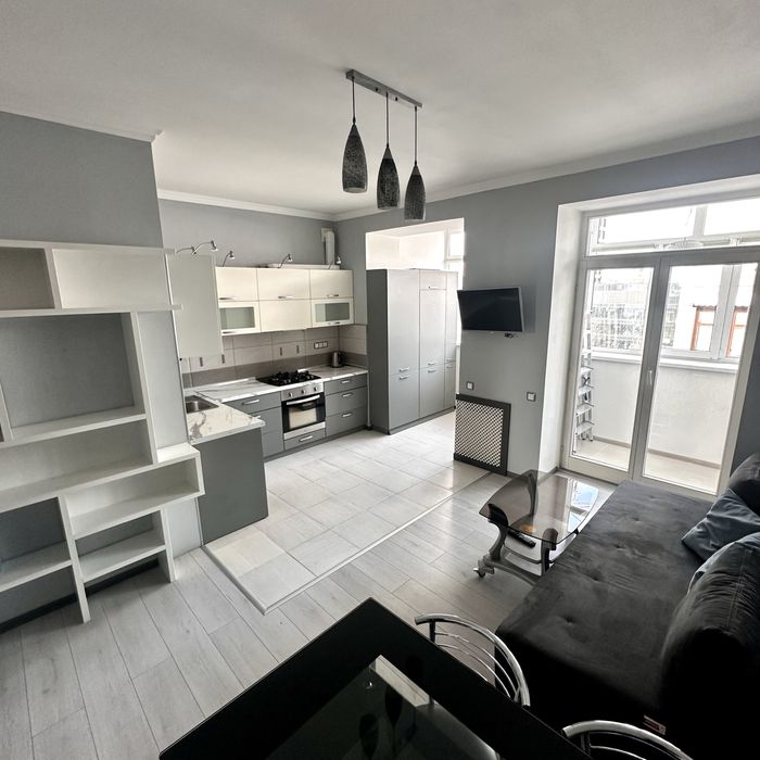 Оренда 1+1  метро Палаці Украіна Киів від власника