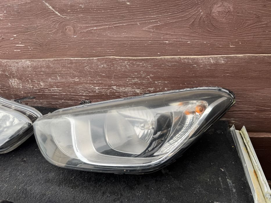 Фари, фара, ліхтарі передні Hyundai i20 Хюндай і20 (12-14)