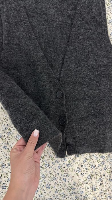 Продам жилетку stradivarius