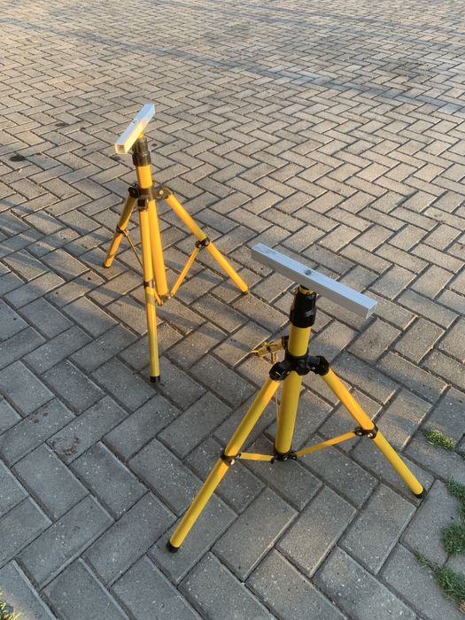 2 Tripé para focos LED