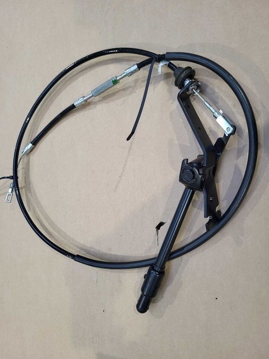 Linka z rączką do otwierania zaczepu zdalnie SAUERMANN do JOHN DEERE