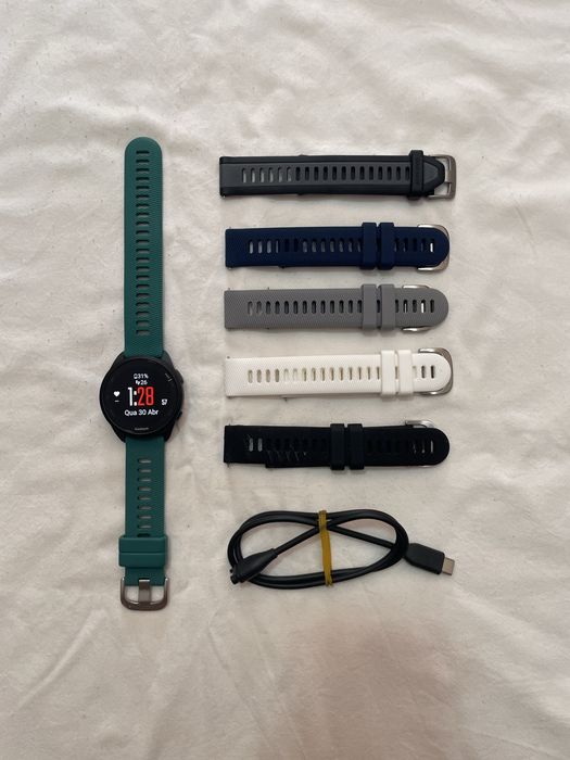 Smartwatch Garmin Forerunner 165 c/ acessórios