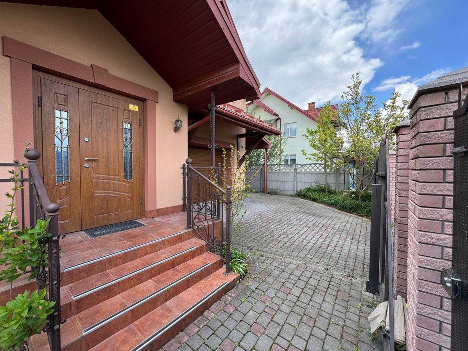 Продається Просторий Будинок з ремонтом, меблями