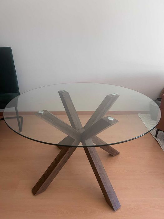 Mesa de jantar com 5 cadeiras