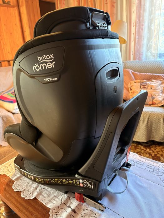 Britax Romer Dualfix M i-size 65-105 cm, =< 18 kg