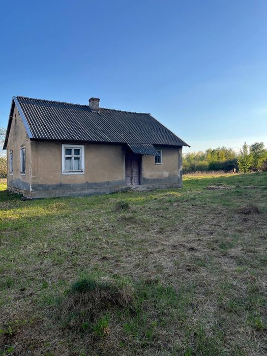 Продаж будинку в селі