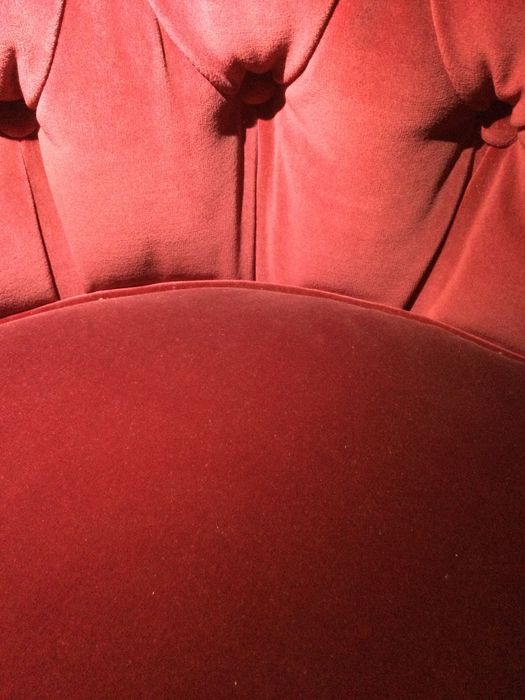 Sofá Banana Oval de Palácio Veludo Capitoné 195cm Novo 40’s Dinamarca