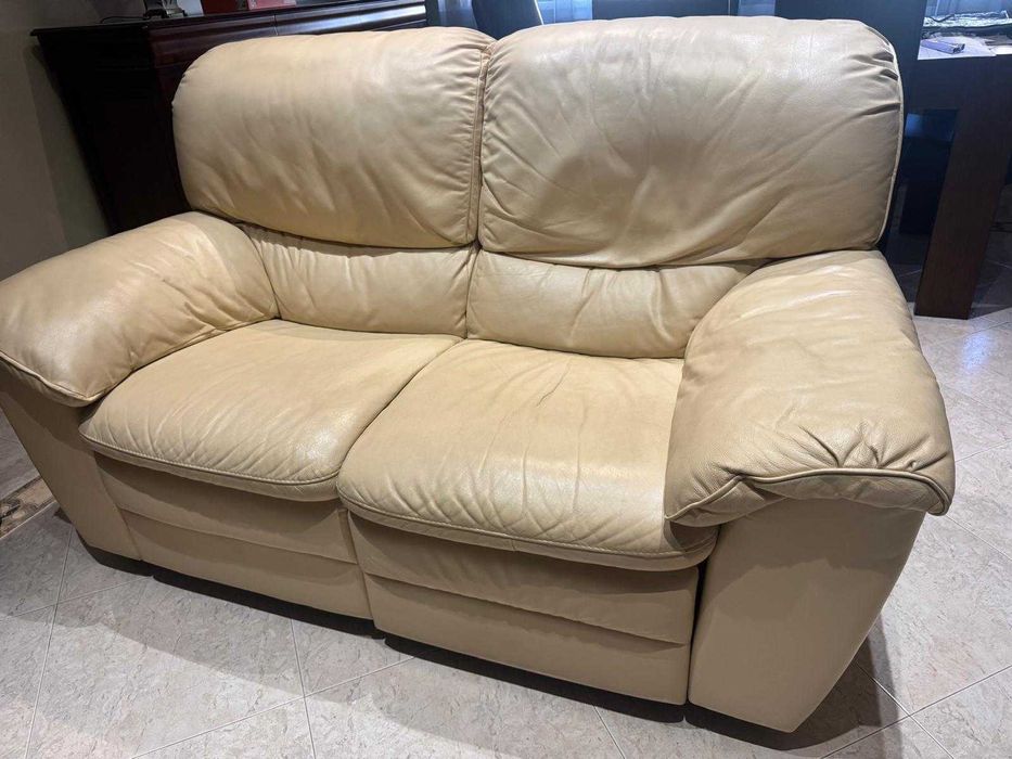 Conjunto de Sofás de Pele Bege (3 +2  lugares)  + Poltrona Reclinável