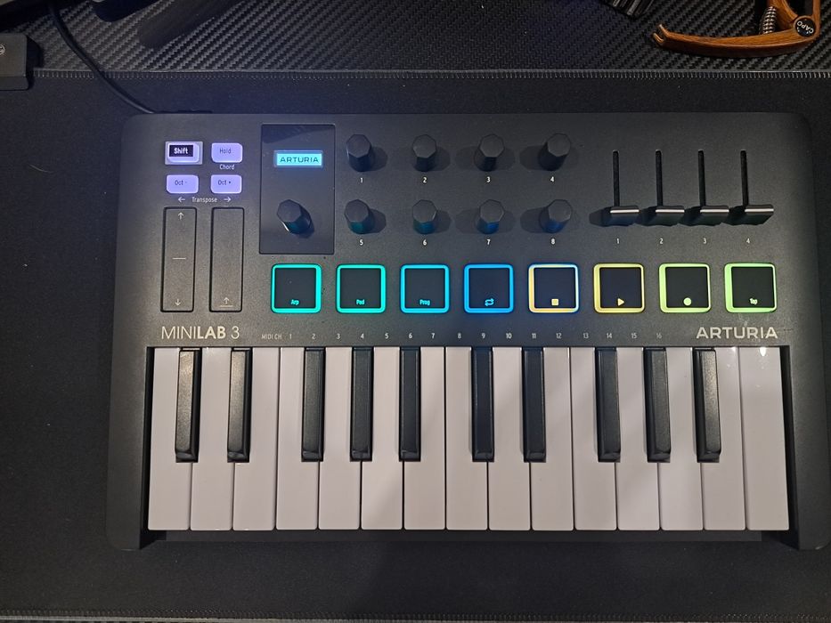 Arturia MiniLab 3 Controlador MIDI (Como Novo)