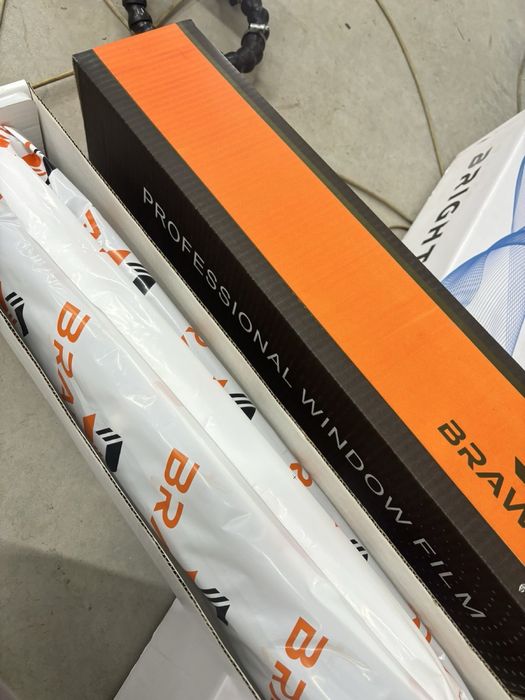 Тонувальна керамічна плівка на авто