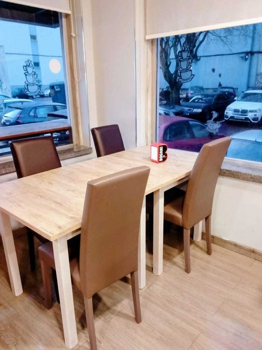 Fogão, arca, mesas, cadeiras