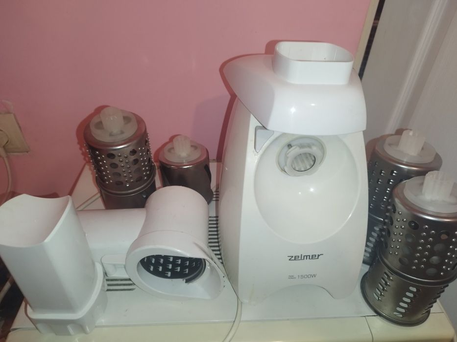 Продам комбайн не дорого.