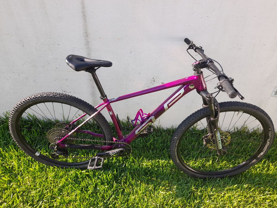 Superior XP 909 Roda 29 (Tamanho M) – RockShox / Shimano Deore – Como Nova