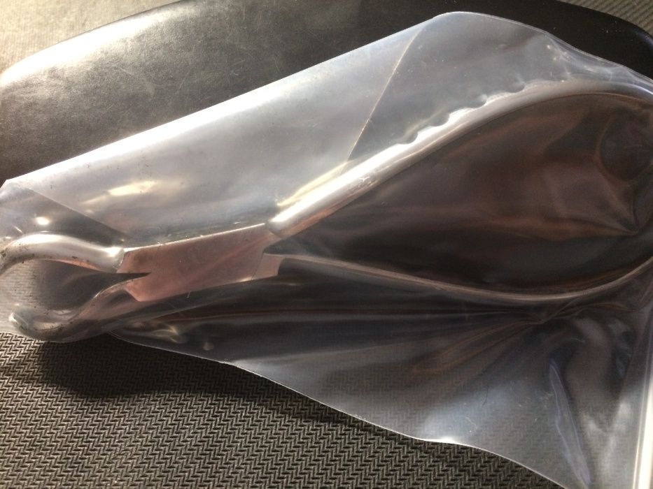 Alicate para fechar piercings (argolas)