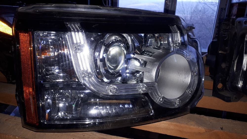 Фара фари Land Rover Discovery 4 LR4