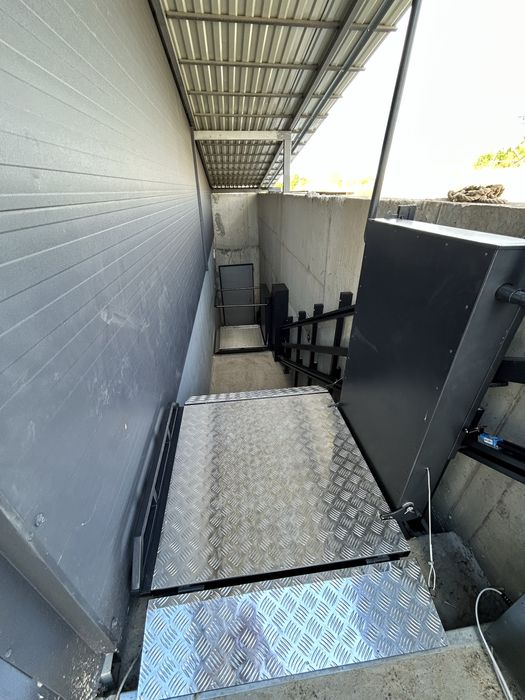 Похилий підйомник для маломобільних груп населення