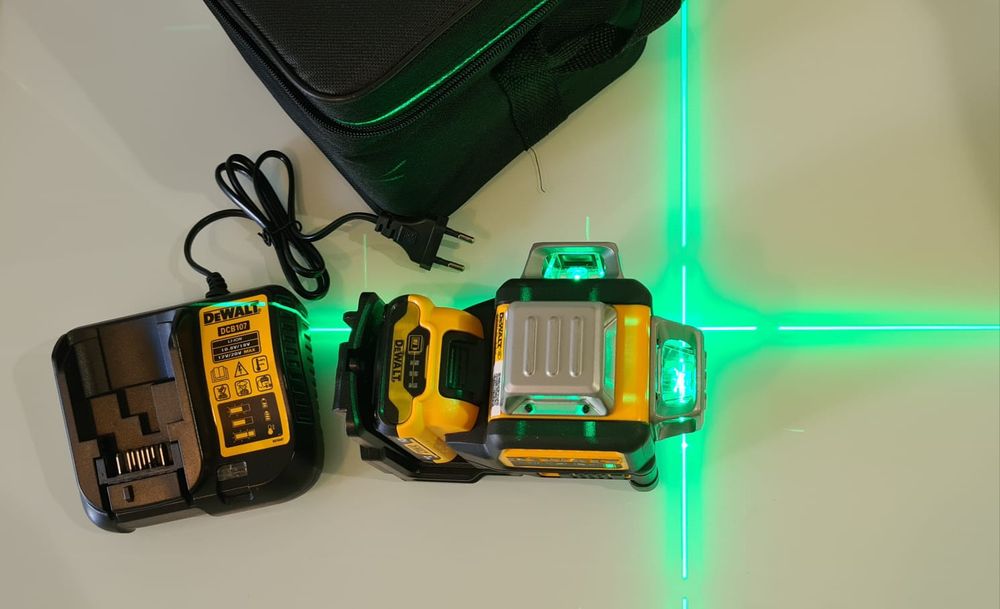 Nivel a Laser Dewalt completo