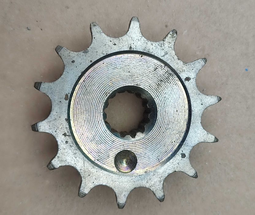 Зірочка ведуча на 14 зубів для мопеда Карпати