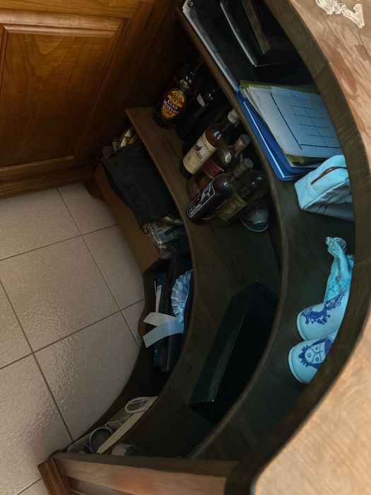 Bar maciço em madeira