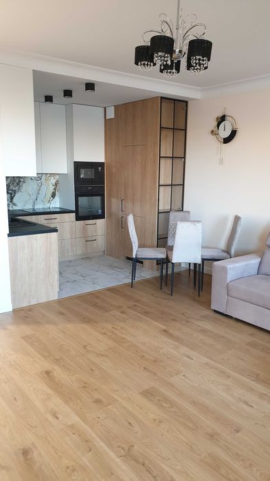 Mieszkanie Apartamenty Ciepła, komfortowe o wysokim standardzie przy ul. Ciepłej 38, os. Sienkiewicza.