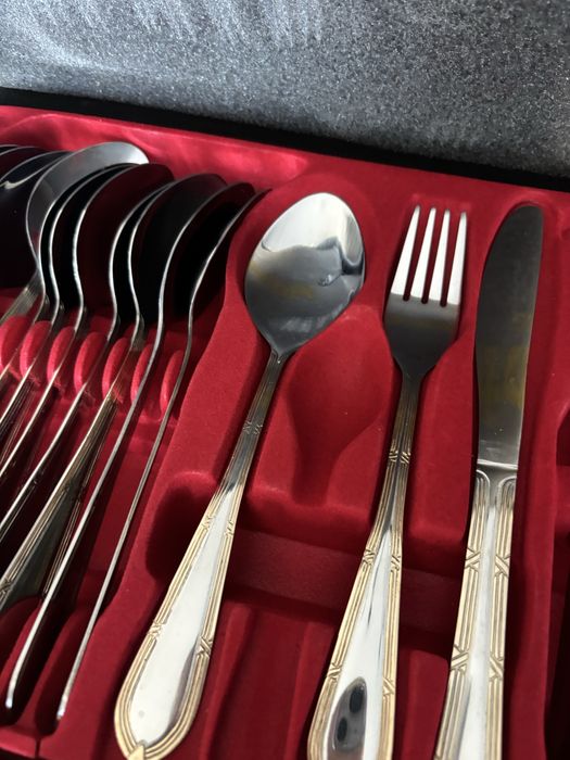 Sztućce komplet obiadowy po 12 sztućcówi deserowy hoffner