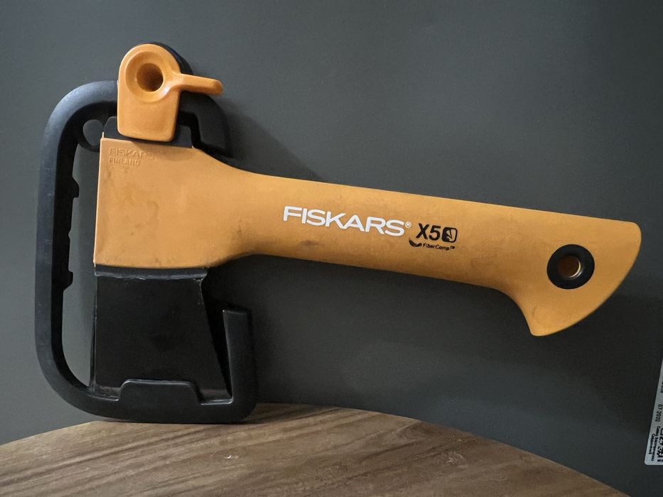 Топор Fiskars X5 туристический