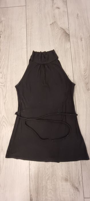 Bluzka z dekoltem halter