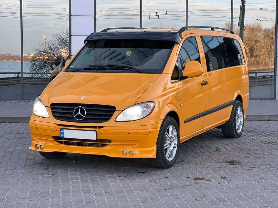 Козырек на лобовое стекло Mercedes-Benz Vito Козирок на лобове скло