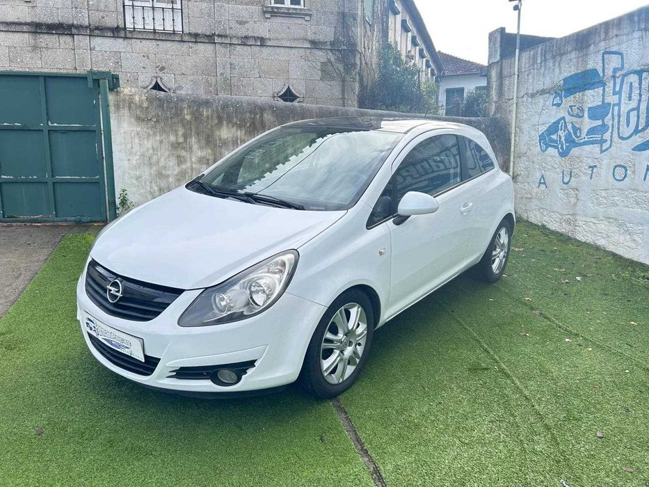 Opel Corsa 1.2I Black Edition