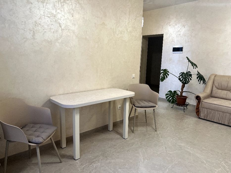 Оренда подобово в мікрорайоні Озерна