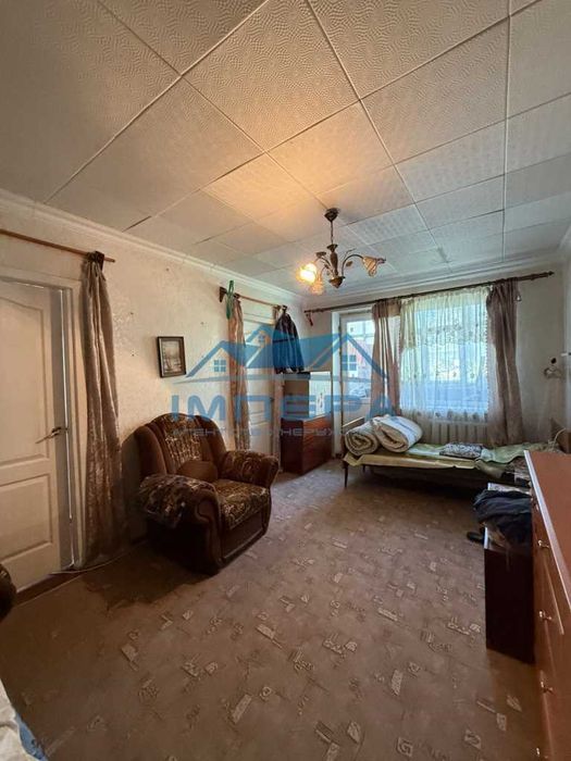 Продаж 4кімнатна квартира під ремонт на Алмазному