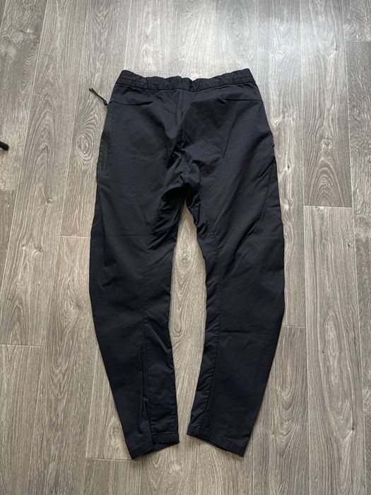 Nike Sportwear tech woven bonded jogger