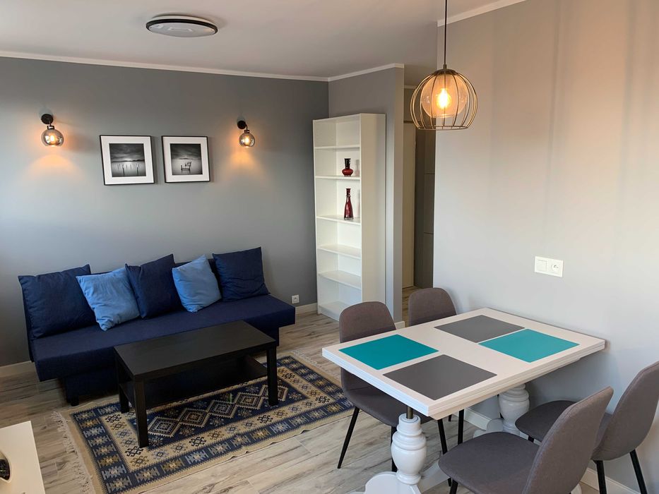 37m2, sypialnia, salon, miejsce postojowe, blisko centrum i morza